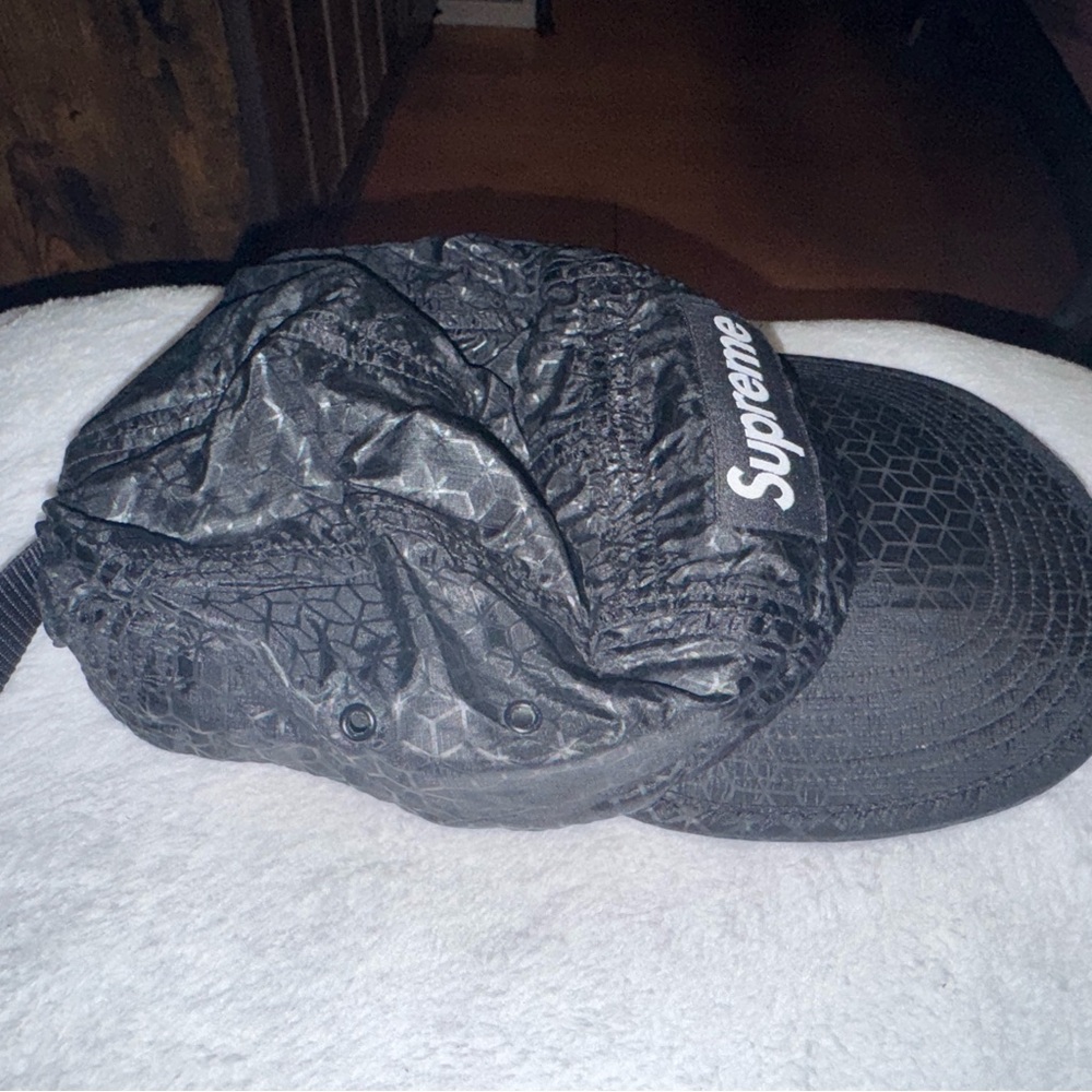 Supreme  Hat - Picture 5 of 5